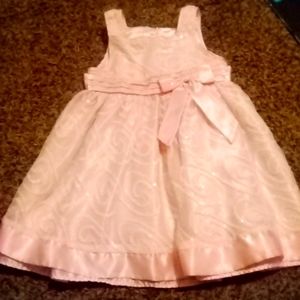 Cinderella Conture girls dress size 2T, light pink, inside is silk